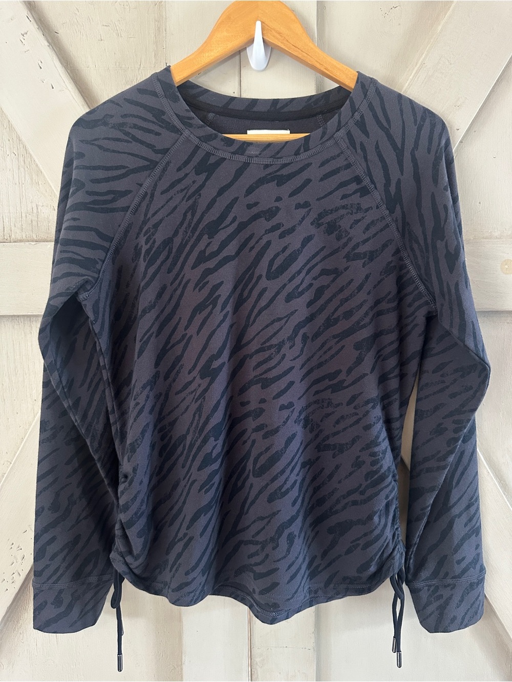 Pact Organic Cotton Animal Print Raglan Top Ruched Side Tie Long Sleeve M